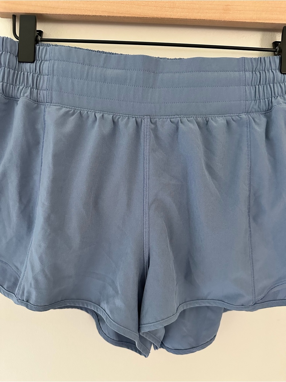 Lululemon Hotty Hot Athletic Running Light Blue Shorts - Picture 2 of 12